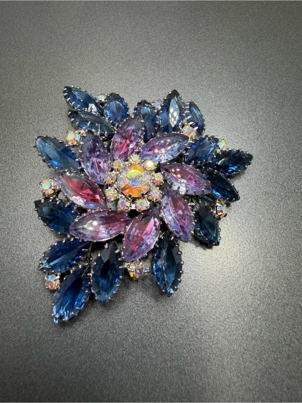 Vintage Blues and Lilac Givre Glass Sawtooth Brooch. #482UR